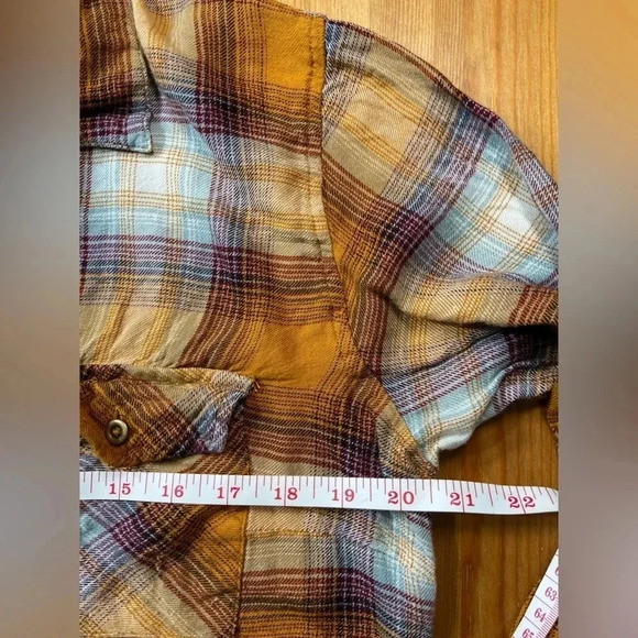 Maurices Womens Medium Plaid Checkered shirt. - Picture 6 of 8